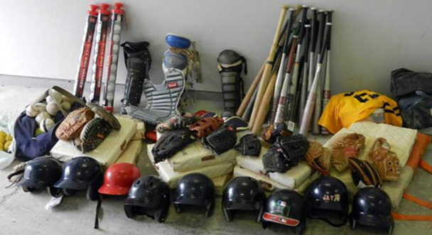 Baseball equipment