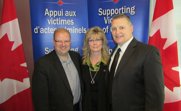 Kelvin Goertzen, Minister Shelly Glover and Mike Sutherland