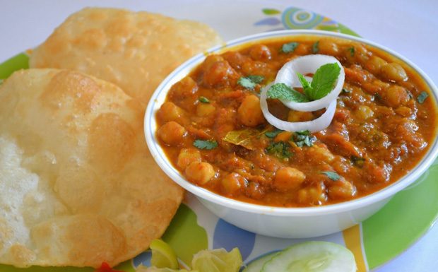 Chole Bhatura (Chickpeas in Spicy Gravy with Indian Bread) Recipe